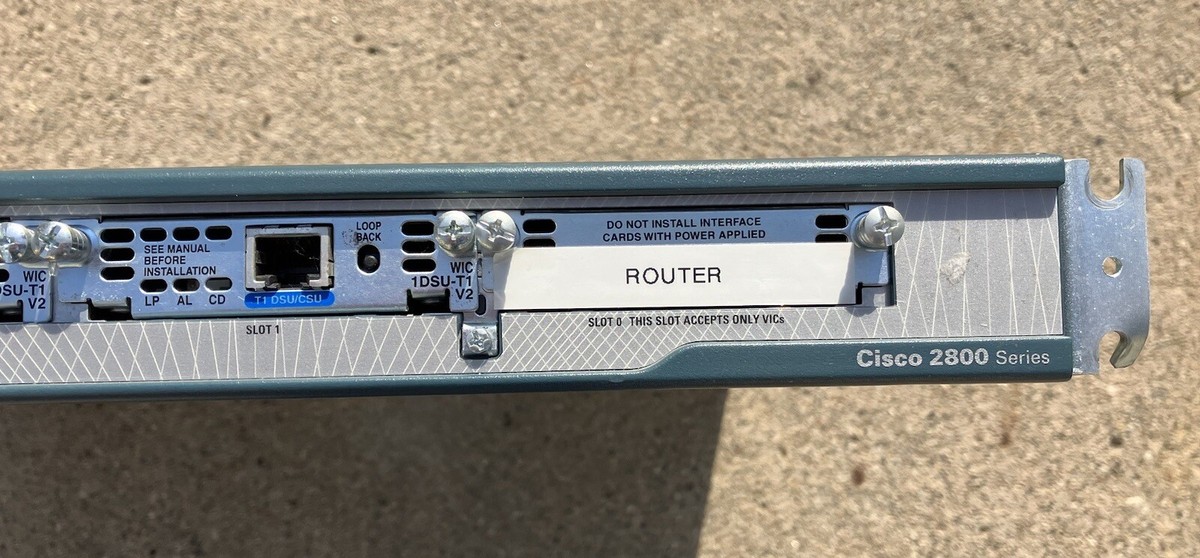 CISCO Systems 2801 Router CISCO2801 with 2 T1 DSU/CSU WIC cards