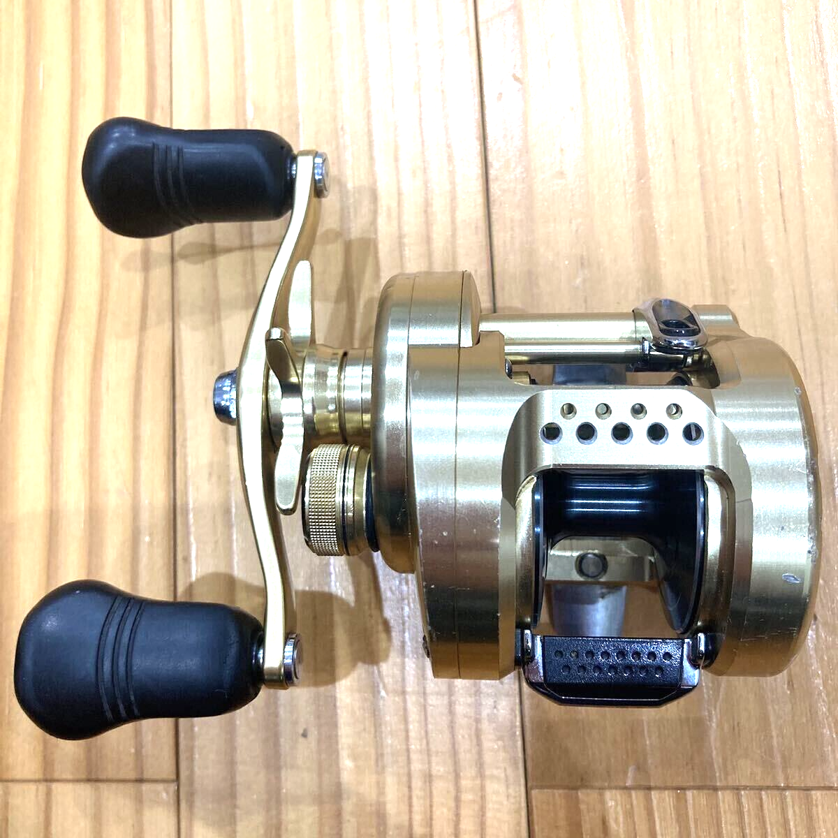 Shimano 18 CALCUTTA CONQUEST 301 Left Reel | eBay