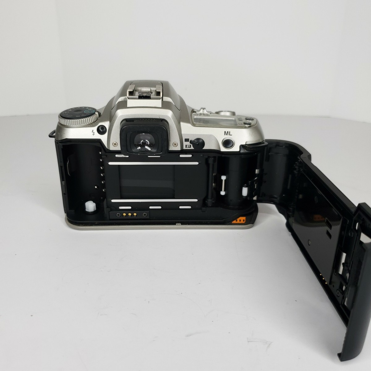 Pentax ZX-7 35mm SLR Film Camera Body Only, Parts Only, Untested