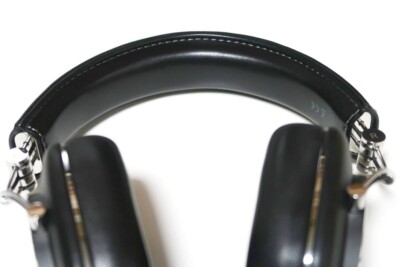 Bowers & Wilkins P7 Wired Head Band Over Ear Noise Isolation