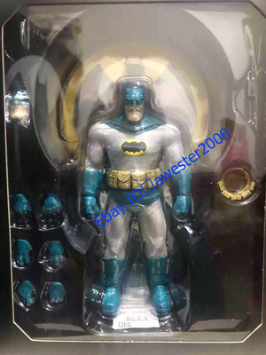 Mezco Toyz THE DARK KNIGHL RETURNS 1/12 Scale Batman 6″ Figures