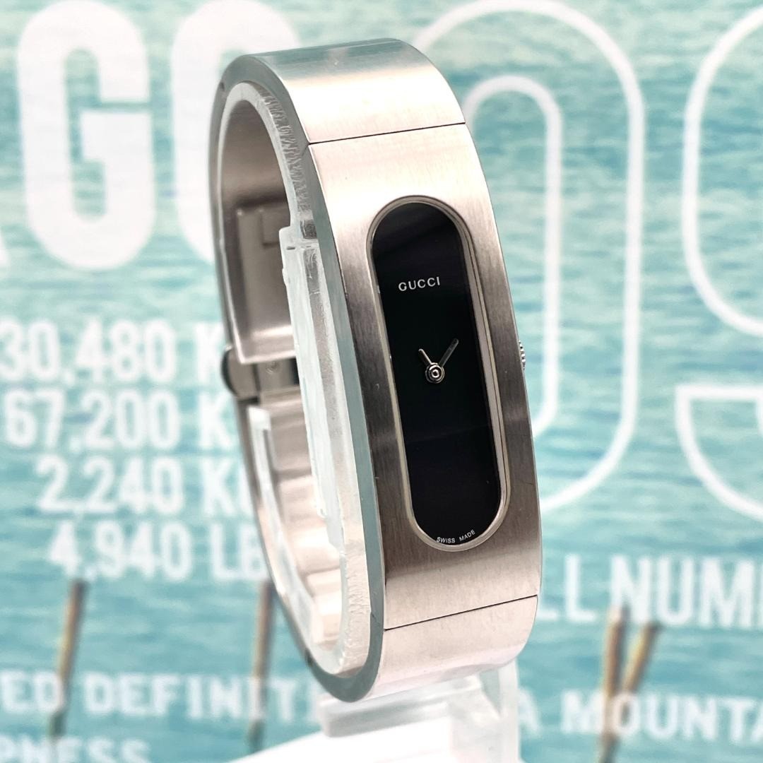 GUCCI 2400S Bangle Watch Quartz Silver Stainless Steel Black Dial