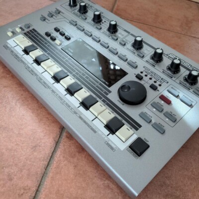 Roland MC-303 Groove Box Sequencer Drum Machine Japan | eBay