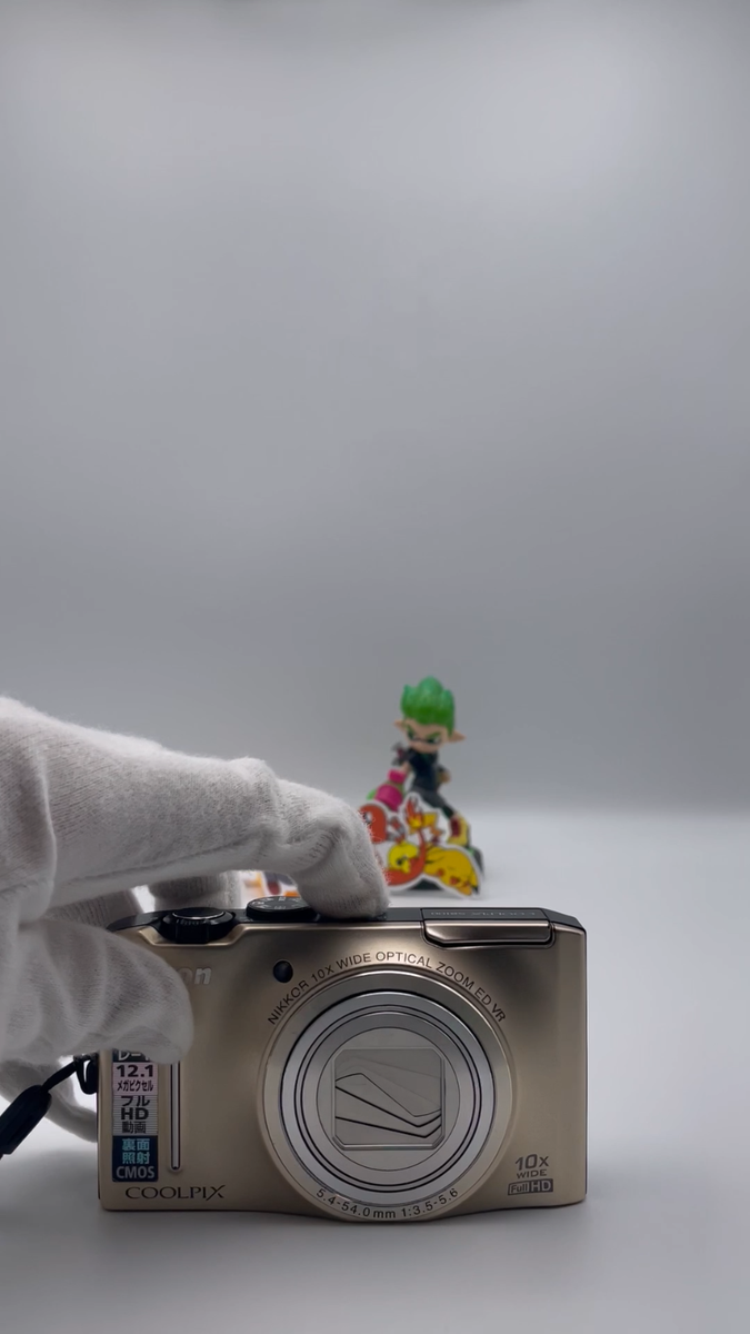 NEAR MINT] Nikon COOLPIX S8100 Gold – Works LCD Corner Black Strap