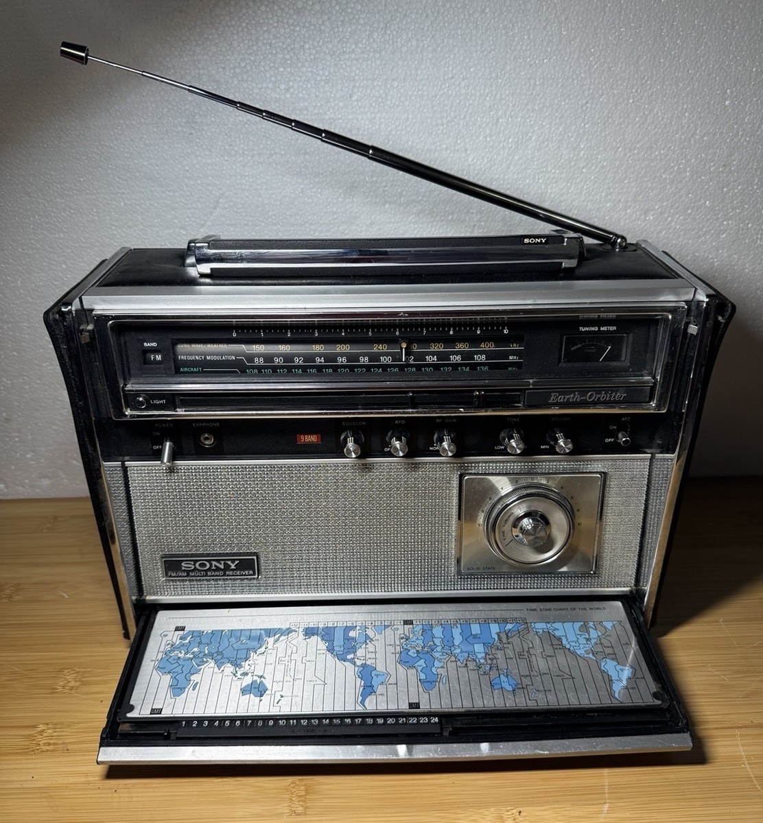 Vintage Sony CRF-5090 World Zone Multi-Band Radio - Earth Orbiter