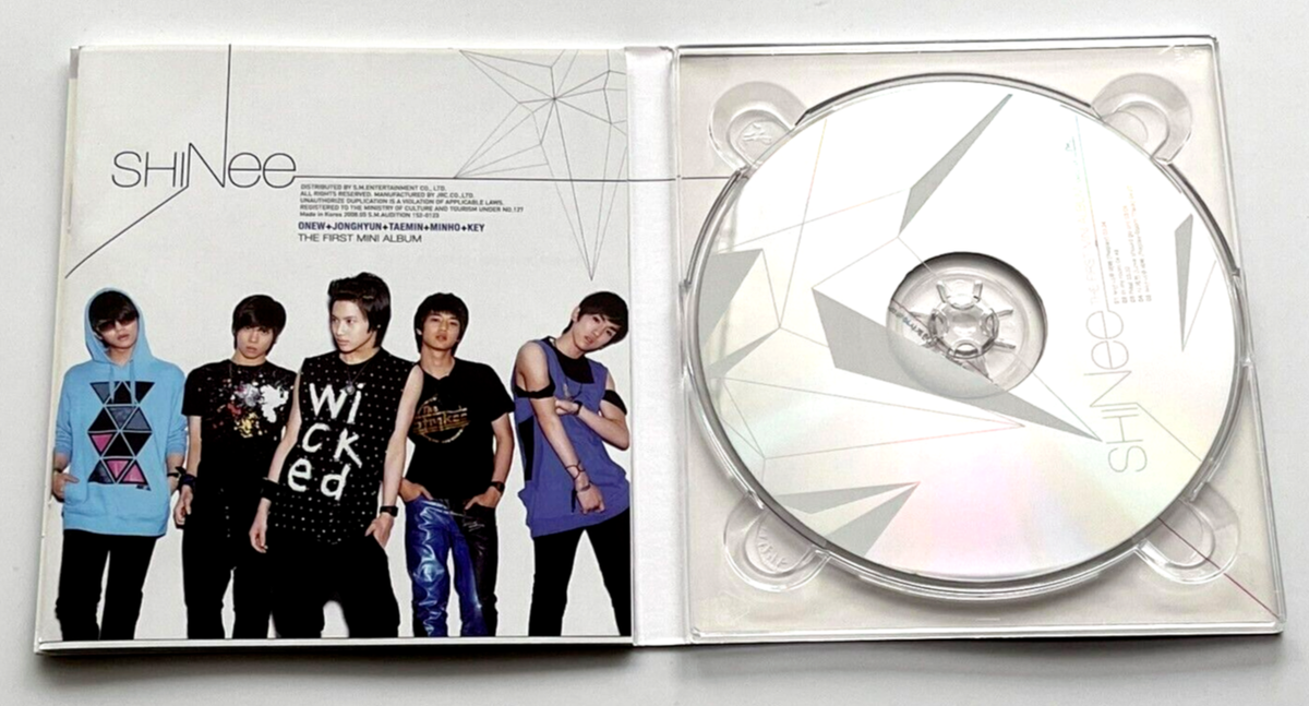SHINee The First Mini Album Replay Korean ver. 2008 CD + 40P