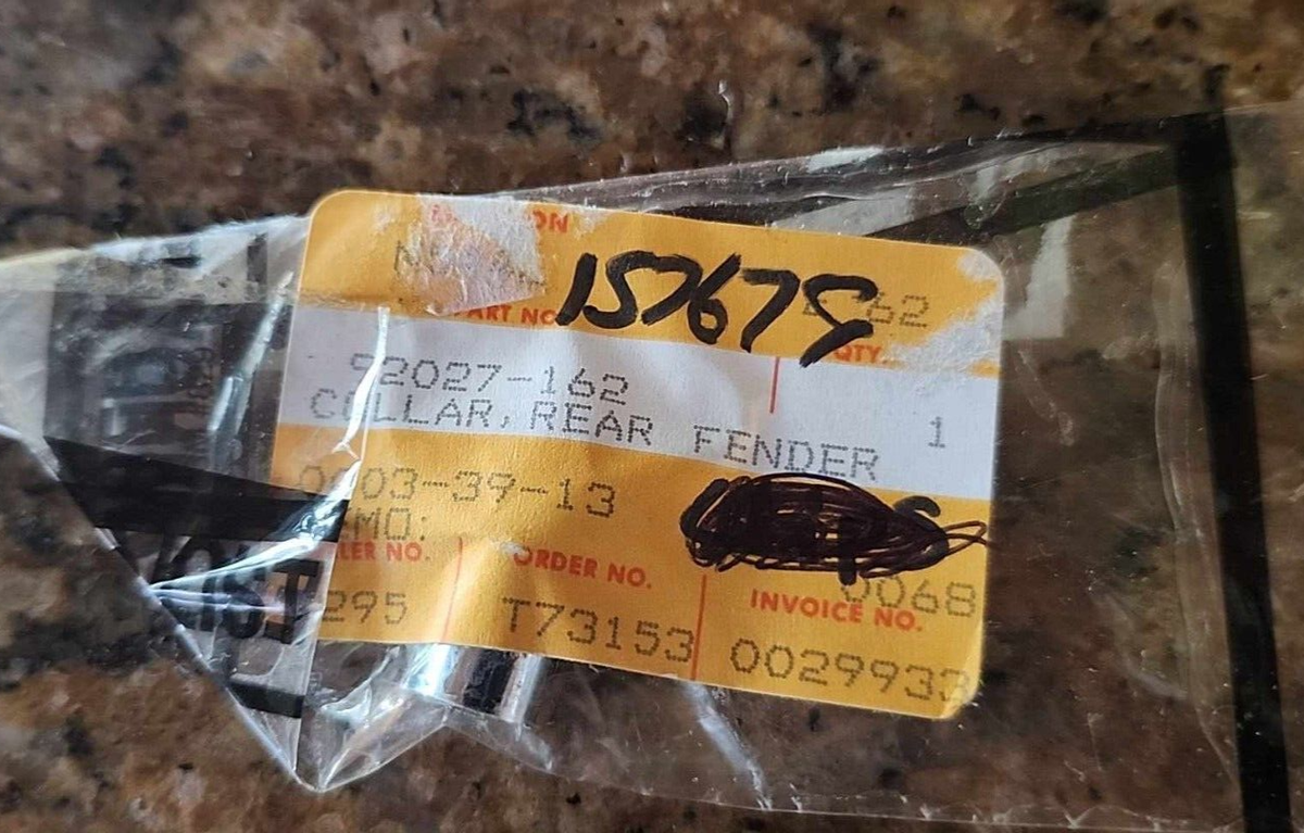 1 NOS Genuine Kawasaki OEM Bushing Spacer Collar OEM 92027-162 ss