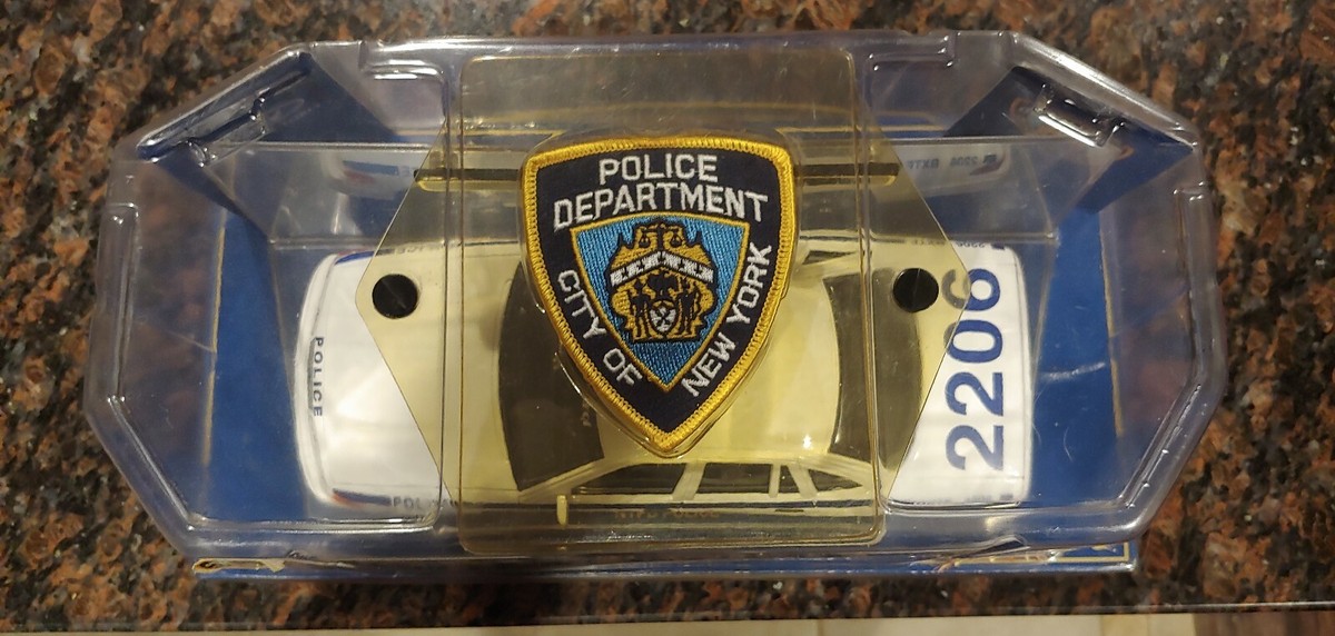 Code 3 Die Cast Collectible 1/24 NYPD Police Car Bronx Task Force