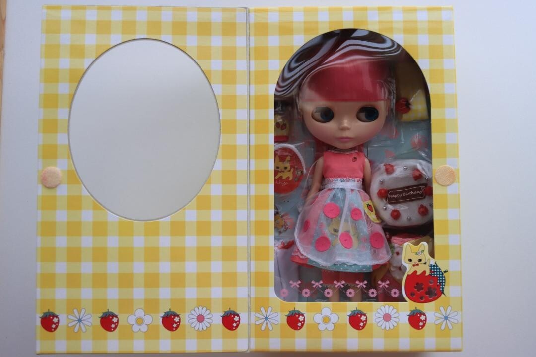 Neo Blythe Ichigo Heaven Fashion Doll Toy Hobby ToysRus Limited