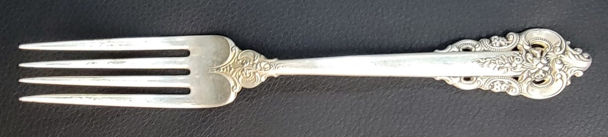 WALLACE GRANDE BAROQUE STERLING STERLING SILVER LUNCH SIZE FORK(s