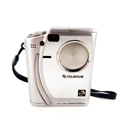 Fujifilm FinePix 4700 Zoom Digital Point & Shoot Camera Powers On