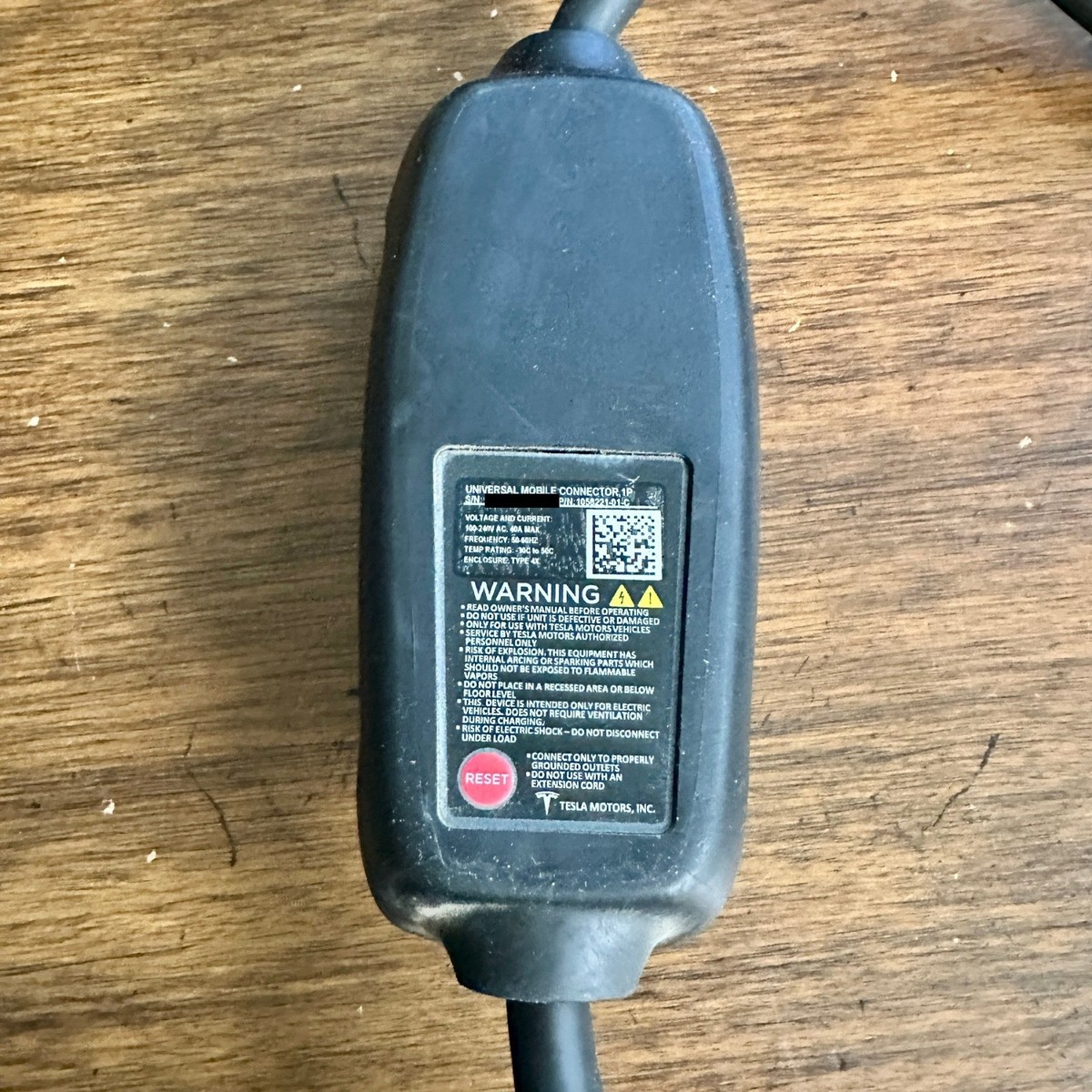 Tesla Model X S charger Mobile Connector 40A Gen 1 UMC NEMA 14-50