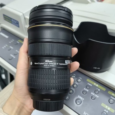 Nikon AF-S 24-70mm F/2.8 G ED Lens + Front and rear covers w/ Hood