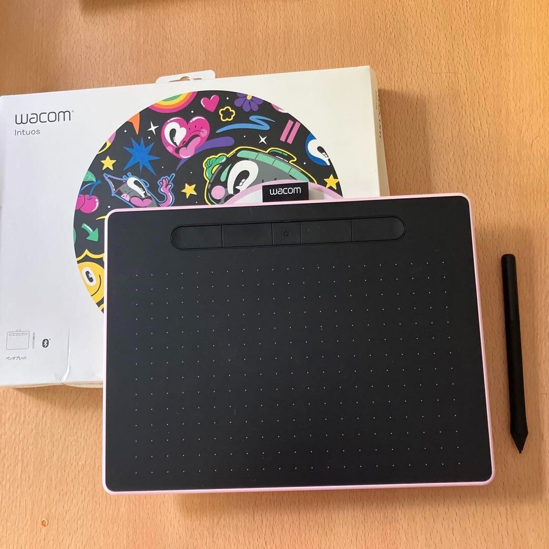 Wacom Intuos Medium CTL-6100WL/P0 Berry Pink Wireless 2018 Model