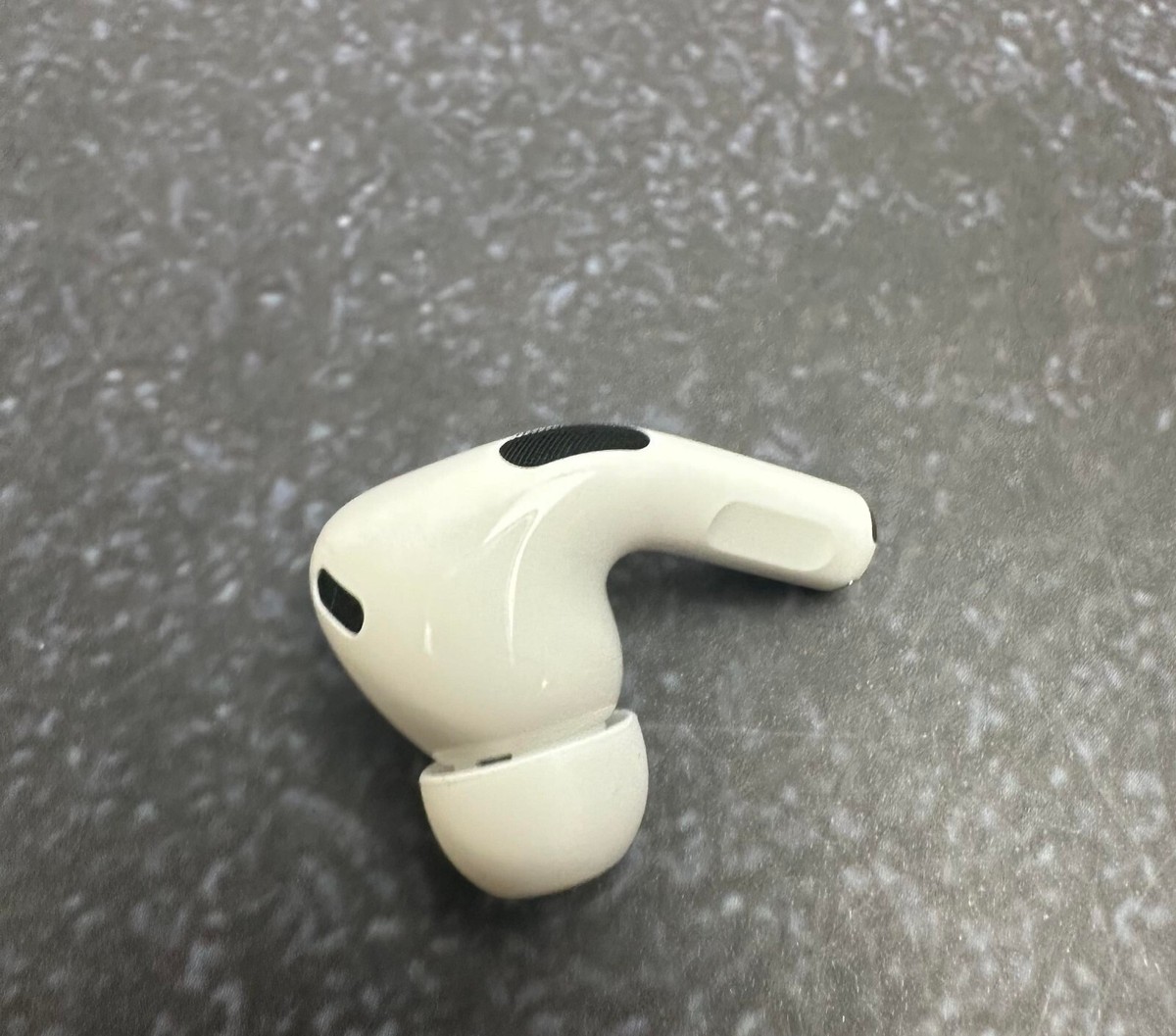 Genuine Apple AirPods Pro 2nd generation (2023) Left t SIDE ONLY