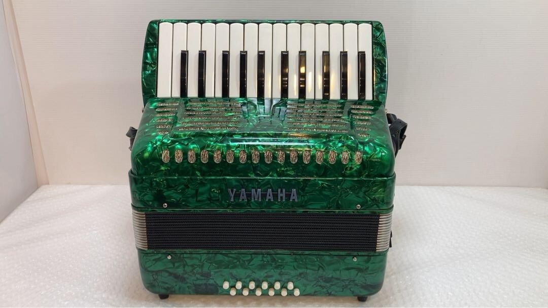 YAMAHA Accordion for Solo 25 Keys Bass 12 YA-12 8905 Green Good