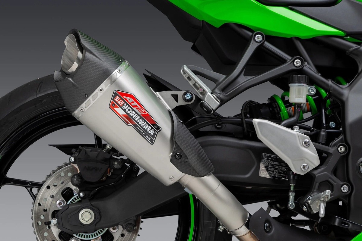 Yoshimura 14720BP520 AT2 Slip-On Exhaust for 2023 Kawasaki ZX-4RR