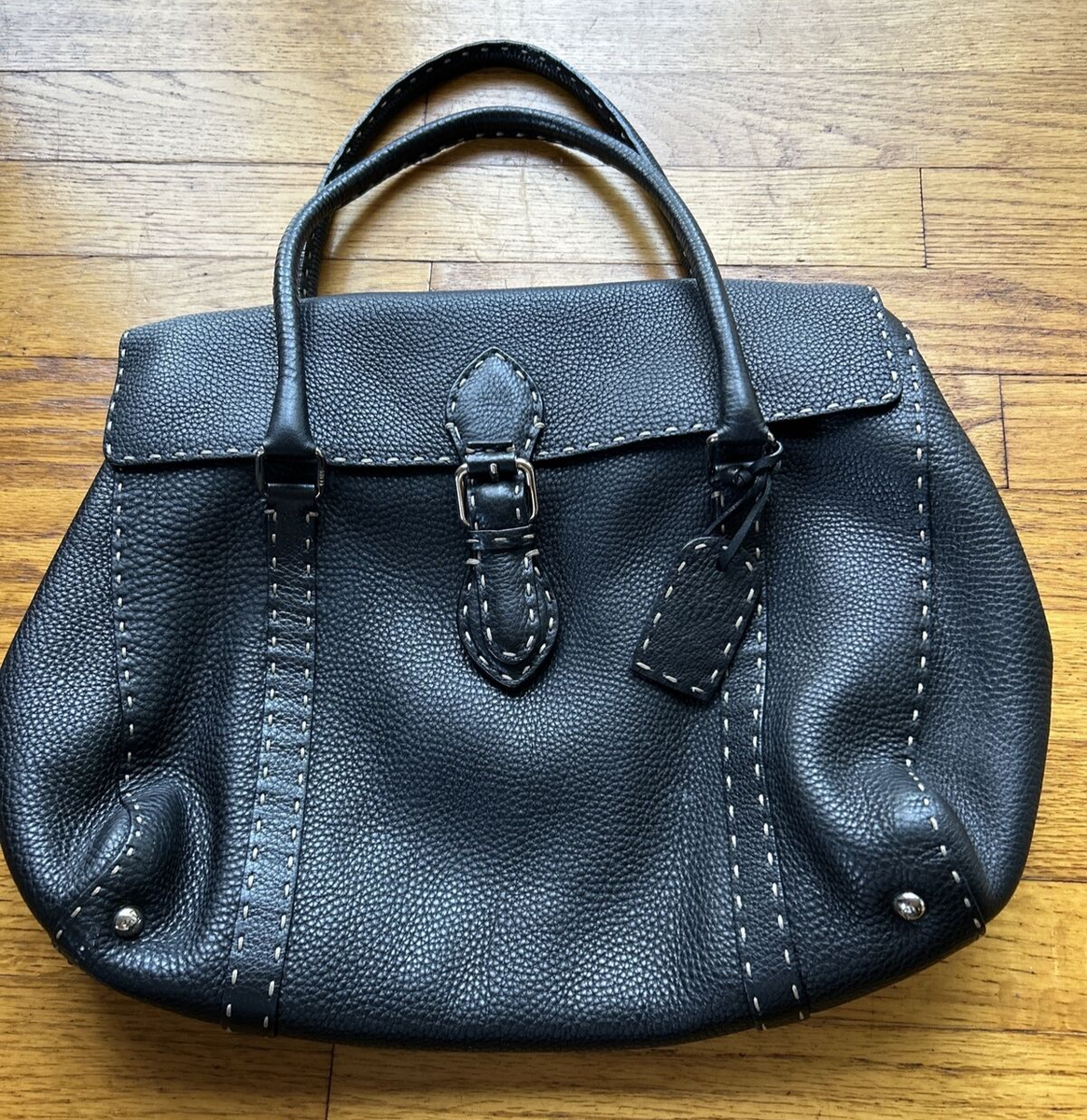 FENDI SELLERIA Large pebble leather Black Bag Original Tags