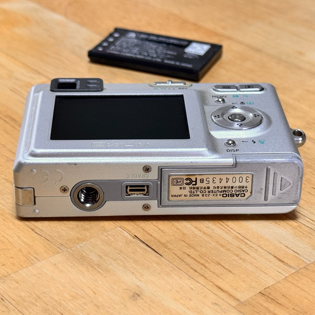 CASIO EXILIM EX-Z3 Silver Compact Digital Camera Body ONLY 3.2MP