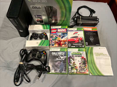 XBOX 360 S 250GB Console Bundle, 5 games, extra controller, Games