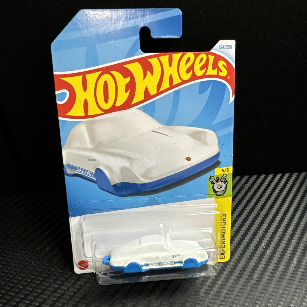 Hot Wheels Coupe Clip Porsche 911 Keyring 2024 No 134 Key Chain