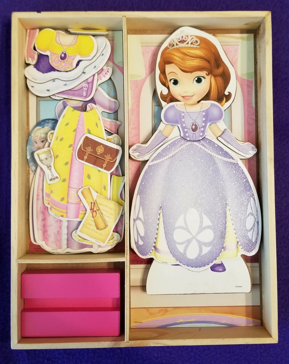 Sofia The First Magnetic Dress-up Figurine With Wooden Storage Box