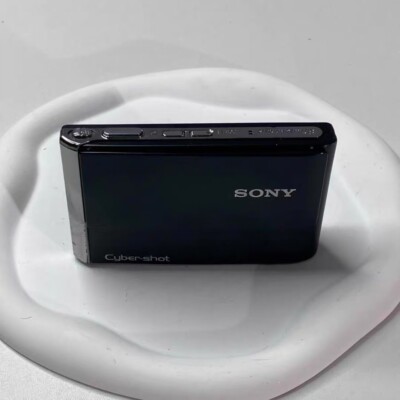 Sony Cyber Shot DSC-T70 8.1MP 3x Optical Zoom CCD Digital Camera