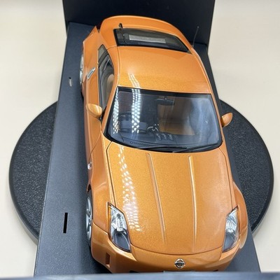 AUTOart 1/18 Nissan Fairlady Z 350Z Z33 2002 RH Drive Sunset