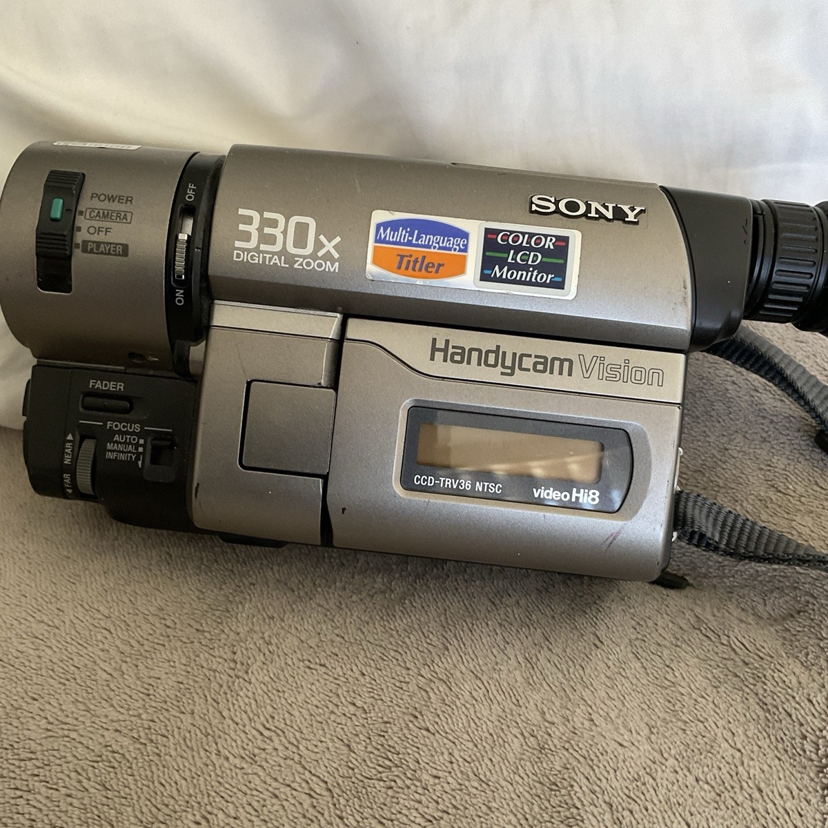 Sony Handycam Vision CCD-Video Hi-8 330X Digital Zoom Video Camera