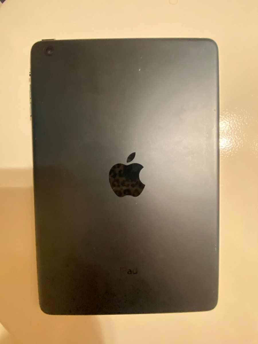 Apple iPad (3rd Generation) A1403 64 GB, Wi-Fi + 4G, 9.7 in