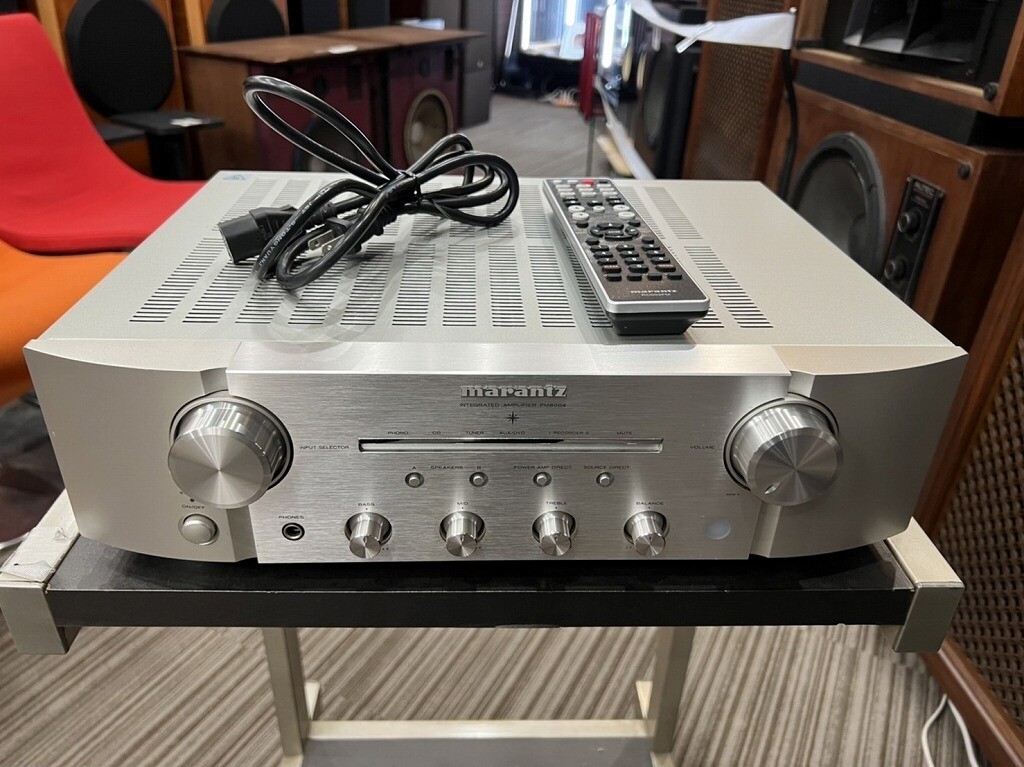 Marantz PM8004 Stereo Integrated Amplifier w/ Remote F/S Operation