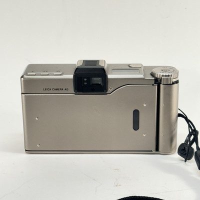 Leica Minilux Zoom 35-70mm Film Camera Silver Vario-Elmar 1:3.5