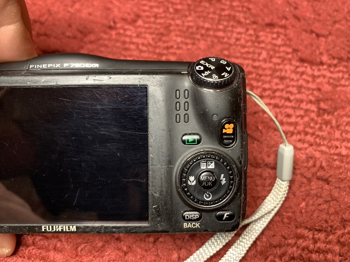 Fujifilm FinePix F Series F750EXR 16.0MP Digital Camera Tested