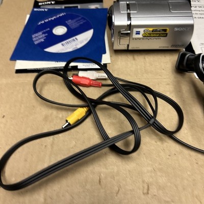 Sony DCR-SR45 Handycam Digital Video Camcorder 40x/30GB Tested No