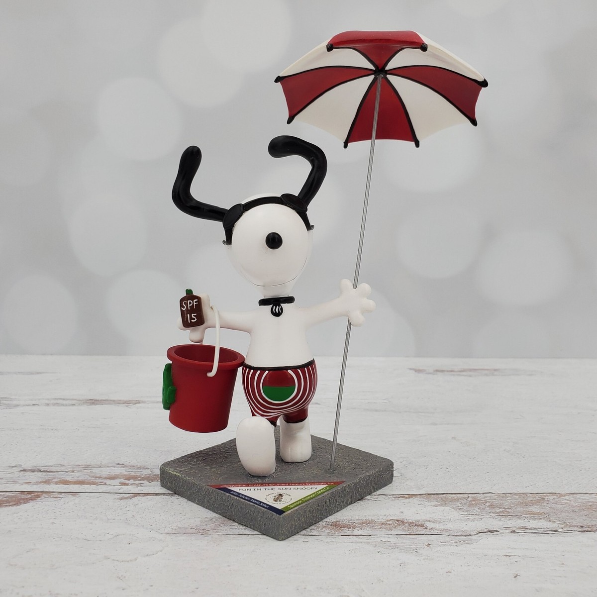 Westland Peanuts On Parade Fun in the Sun Resin Snoopy Figurine