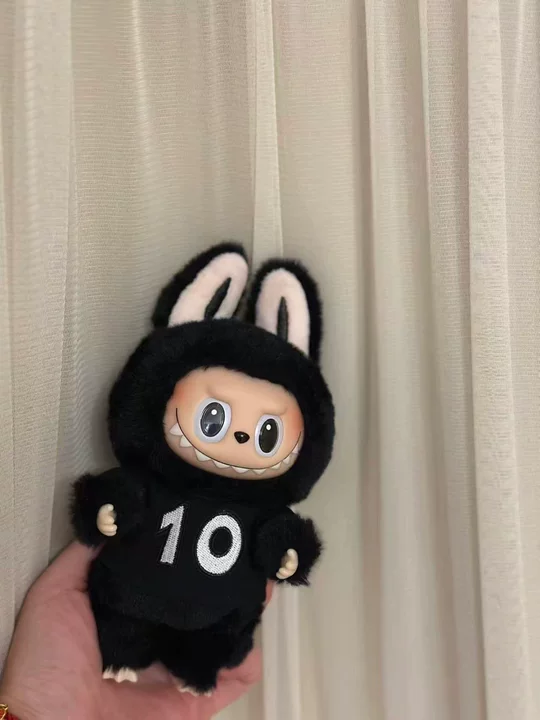 THE MONSTERS 10TH ANNIVERSARY EXHIBITION GLOBAL TOUR VINYL PLUSH