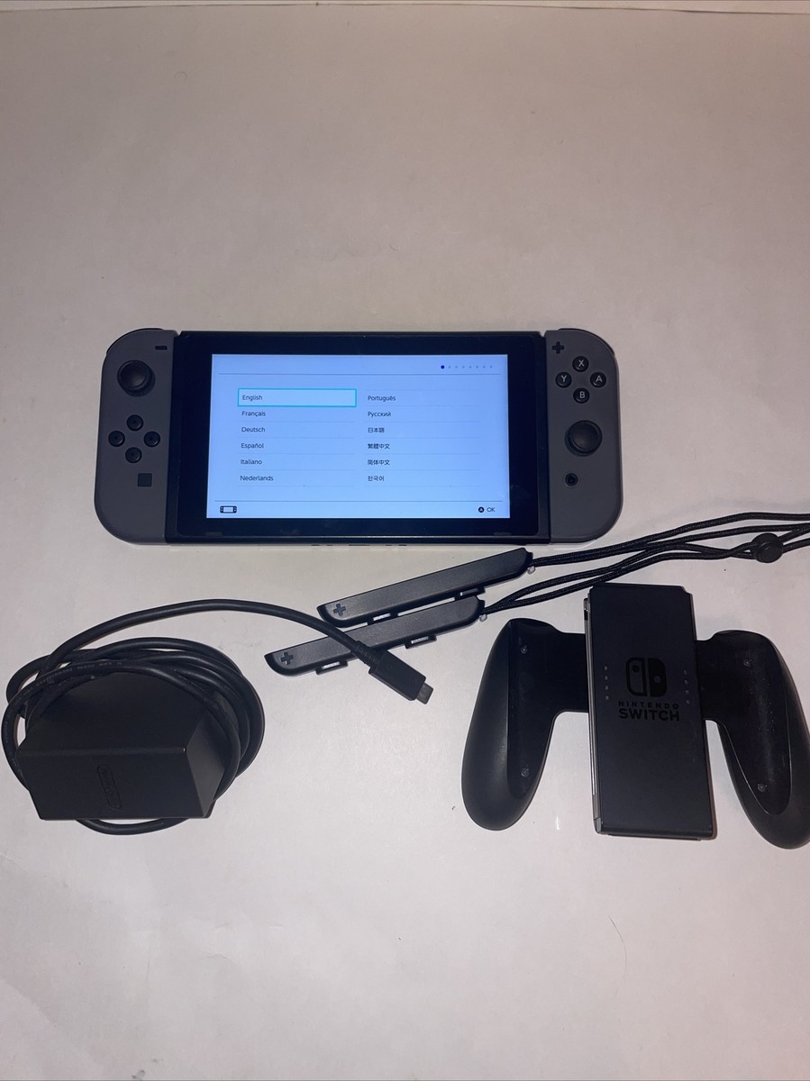 Nintendo Switch-GREY Original (2017) (32gb) w/ Charger+Accessories