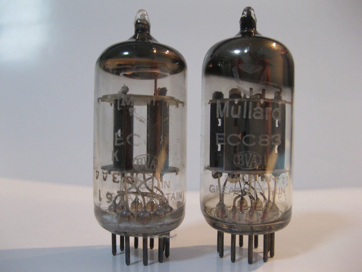 EARLY RARE PAIR 12AX7 - ECC83 - MULLARD -Tubes made in Great