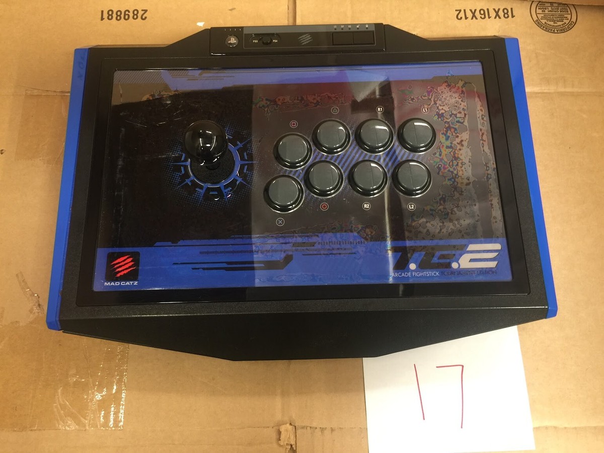 Street Fighter V Arcade FightStick TE2 By Mad Catz for Playstation