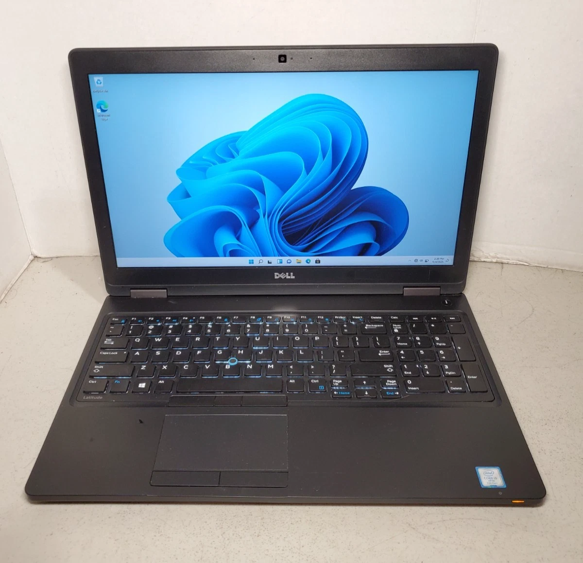 Dell Intel Core i5 7th Gen. PC Laptops & Netbooks 15-15.9 in