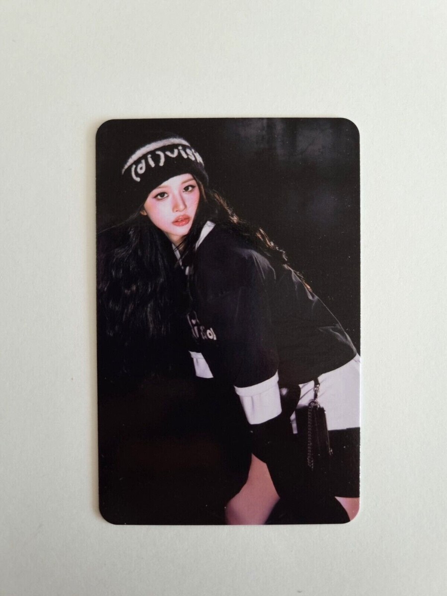 NMIXX Fe3O4:BREAK DASH Platform ver Official Photocards Lily