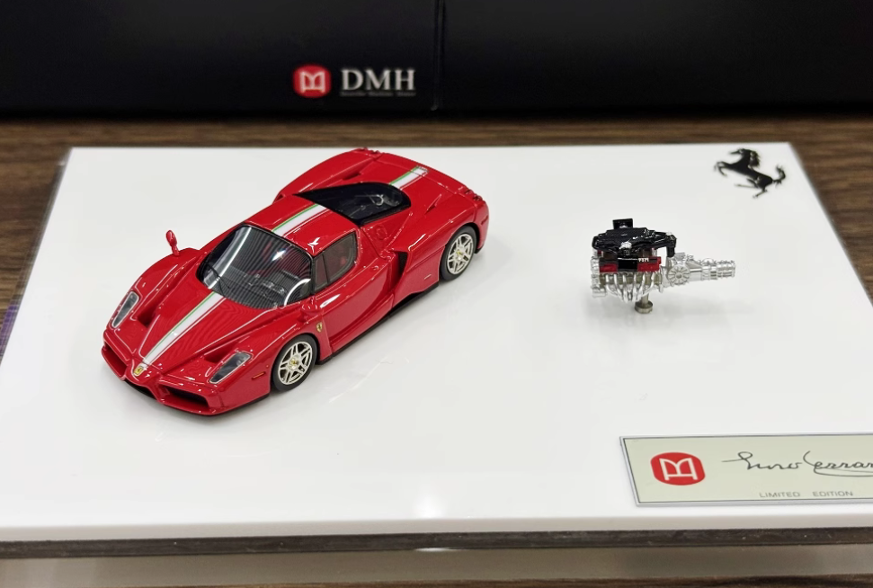 1:64 Resin Car Model Ferrari ENZO + Engine Limited edition 99