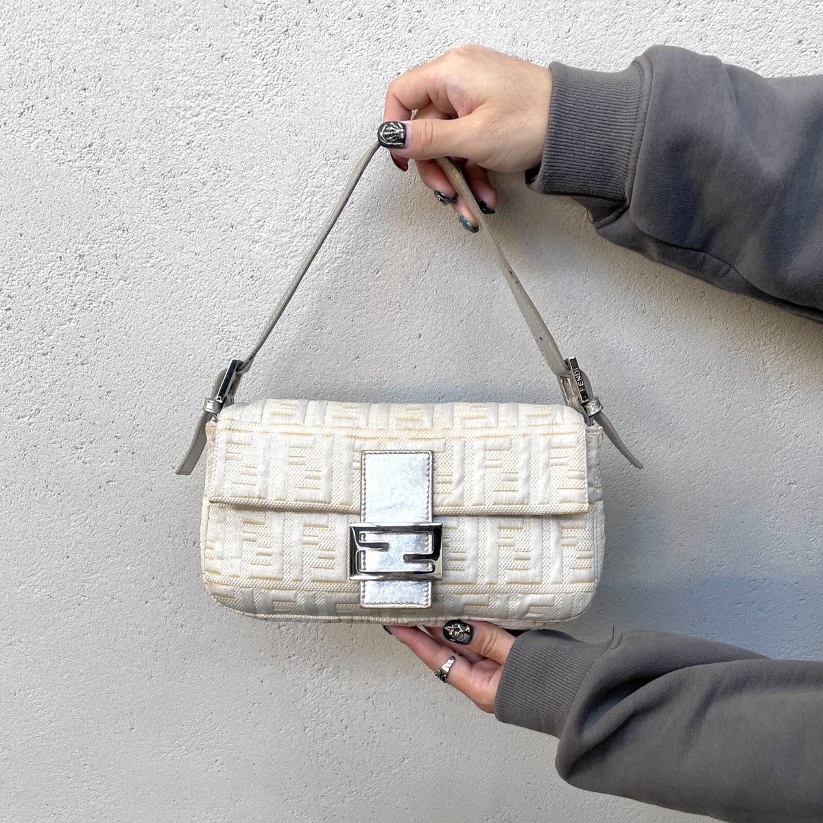 RAREAuth FENDI Zucca motif Mamma Bucket PM shoulder bag | eBay