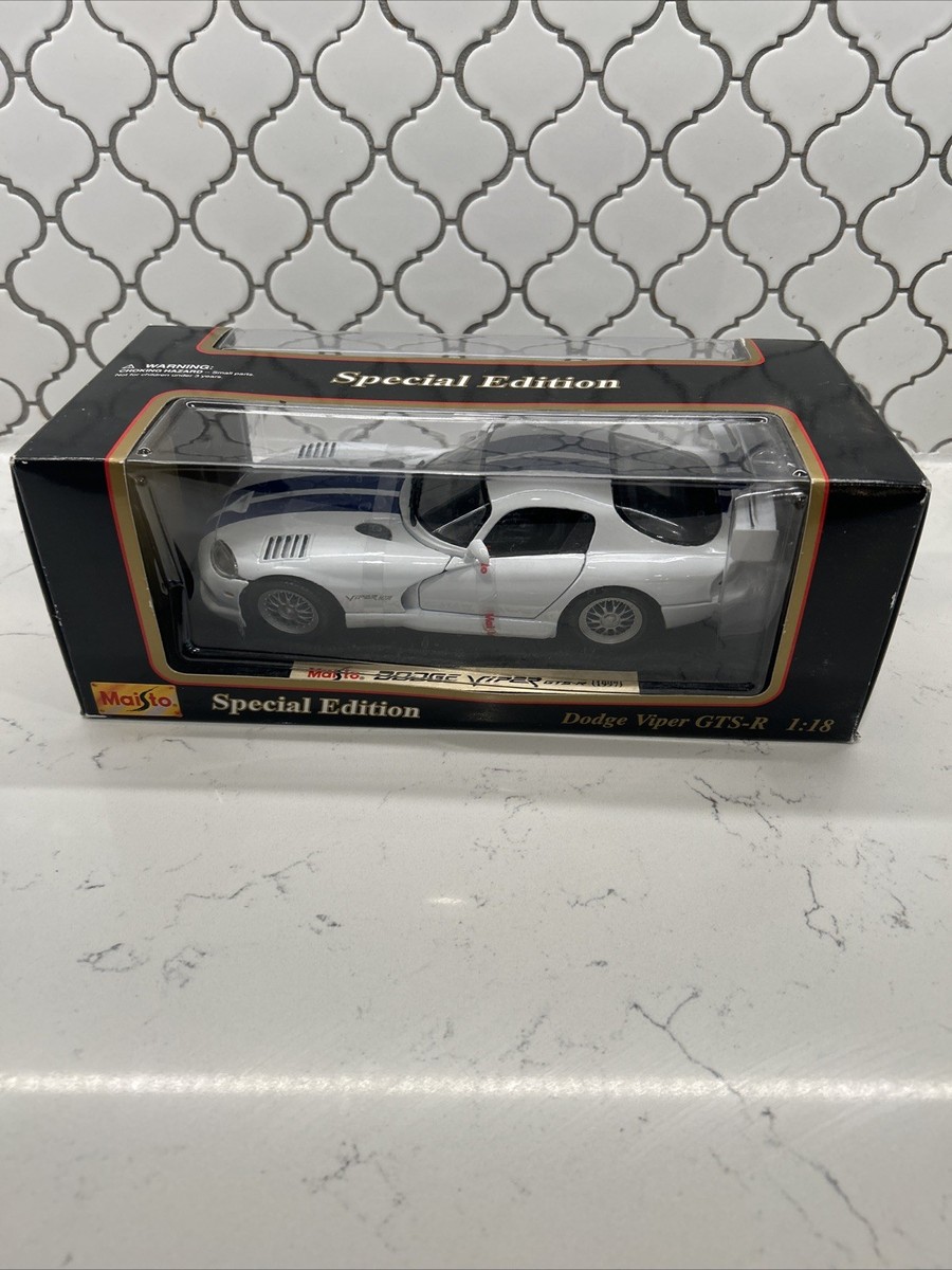 未組立】希少 maisto マイスト 1/24ダッジバイパーGT2 未組立】希少