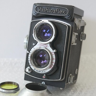 Yashica Yashicaflex Model C TLR film Camera w/ Case Filter Hood