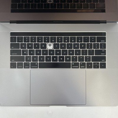 MacBook Pro 15 Touch Bar Gray 2016 2.6 GHz i7 16GB 256GB SSD