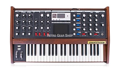Moog Minimoog Voyager Cherry Wood Signature Edition Monophonic