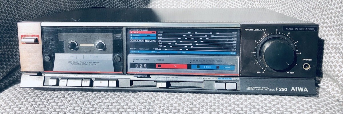 RARE 1984 Vintage Aiwa F-250 Cassette Player Recorder Tape Machine
