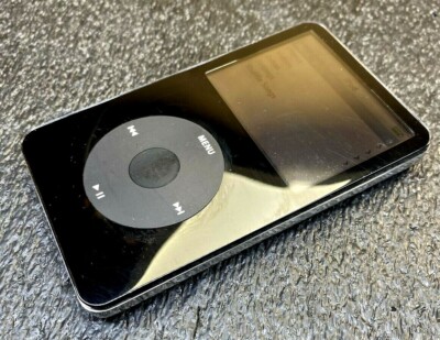 Apple iPod classic 5th Generation Black (30 GB) MA146LL/A w