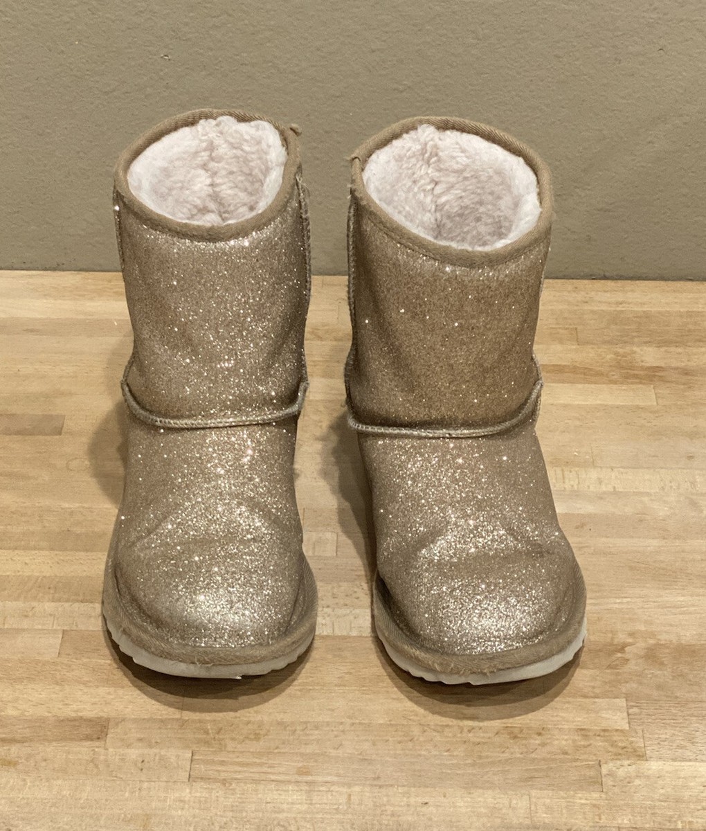 UGG Classic Short II Glitter Gold Boots 1111852K Kids Girls Size